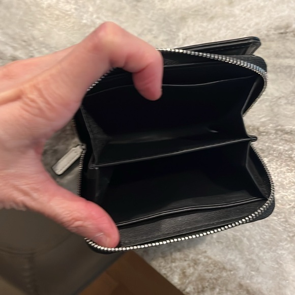 MCM Women’s black and white zipper logo small wallet. - Picture 4 of 9